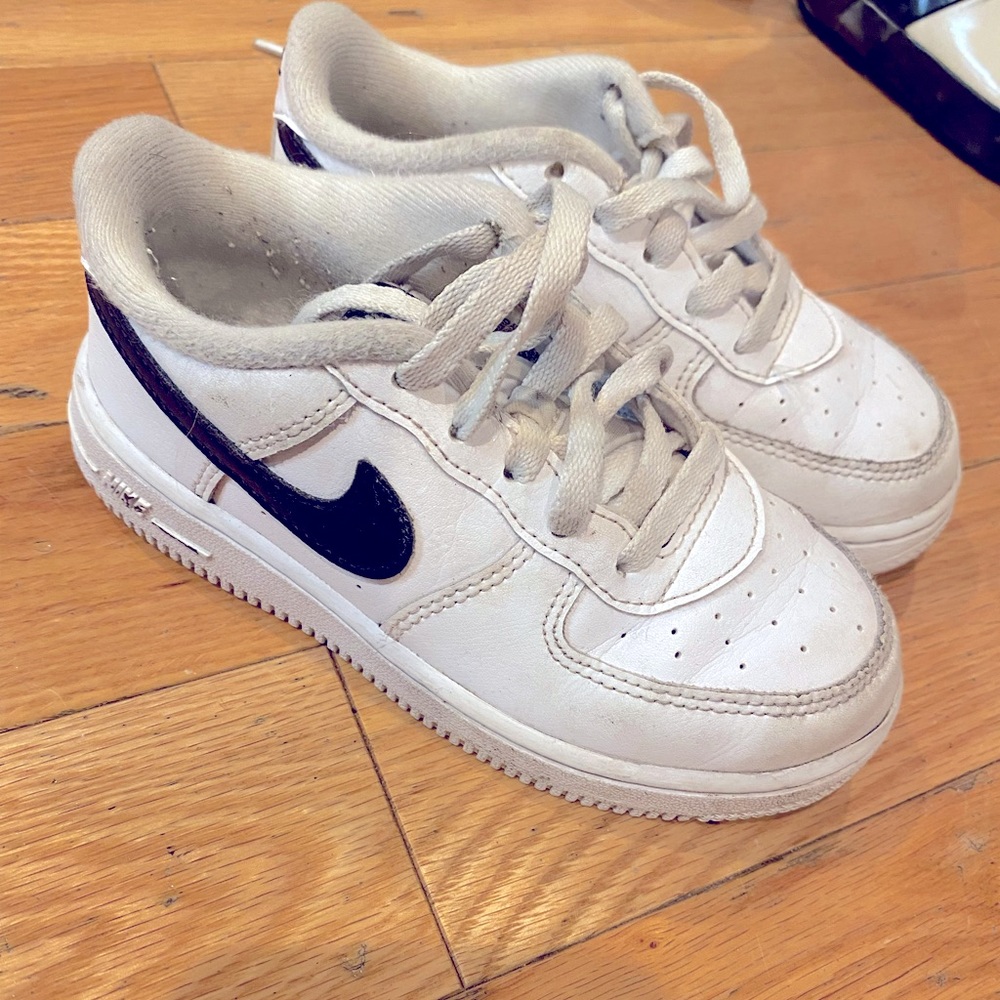 Toddler white classic Air Force ones very good condition size 10 C
